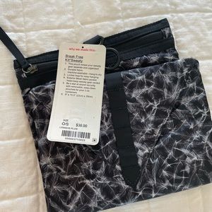 Lululemon NWT Break Free Sweaty Kit